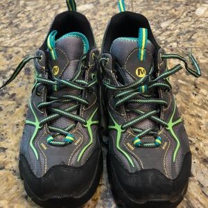 Merrell vibrant waterproof women’s size 9 🥾 shoe